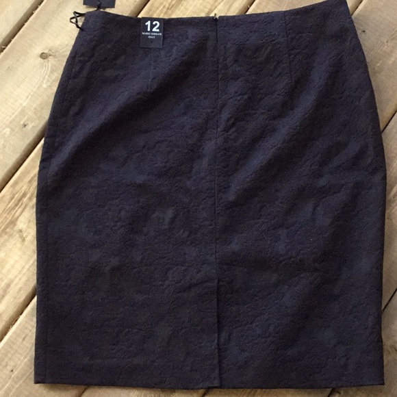 NWT Mario Serrani Embossed Skirt Size 12 - Picture 5 of 8